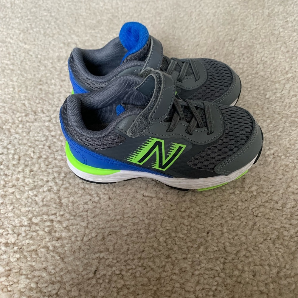 New Balance Infant Boys Size 7